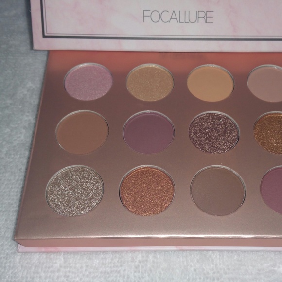 Focallure Pink Eye Shadow Palette - Picture 3 of 8